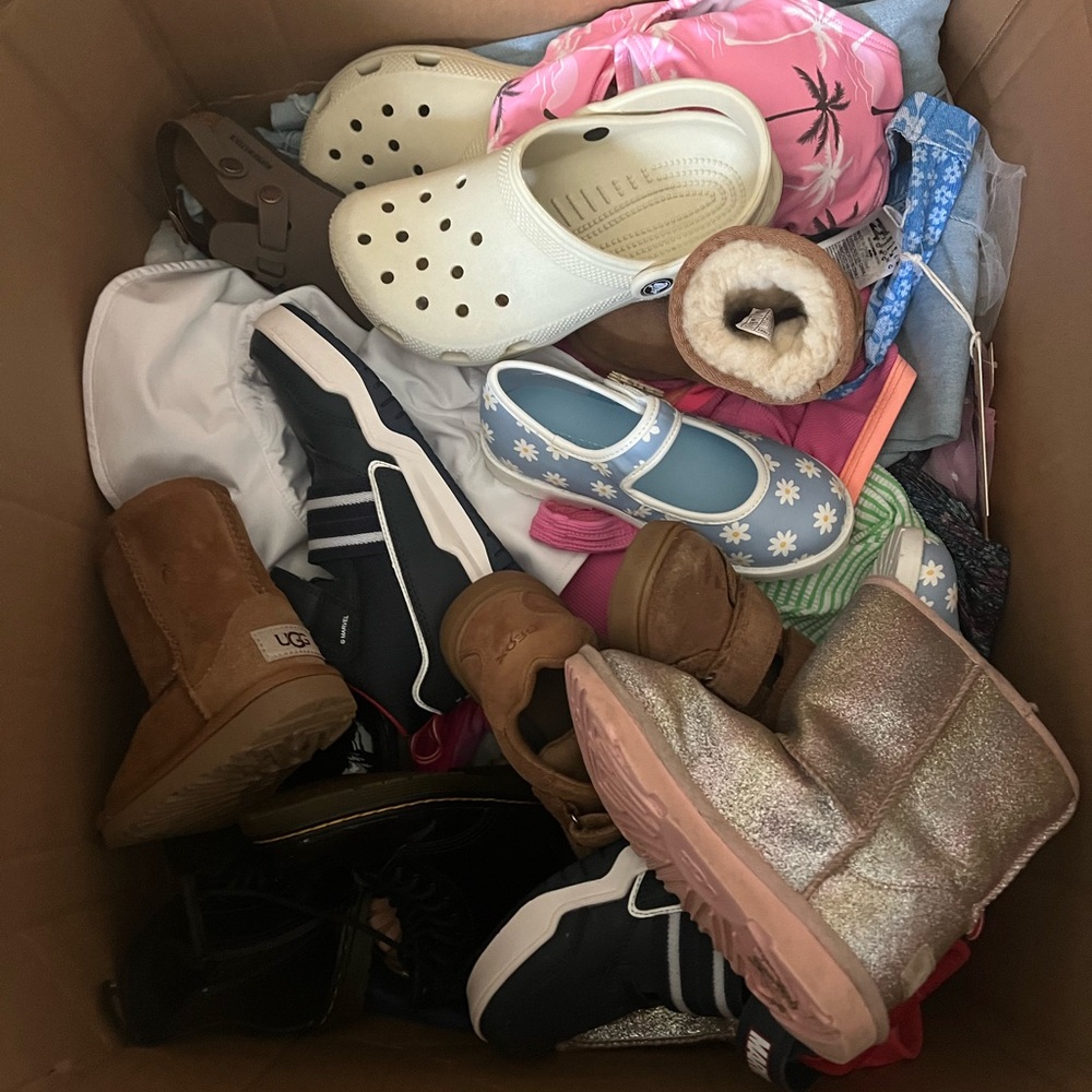 NORDSTROM MYSTERY BOX - Picture 4 of 6